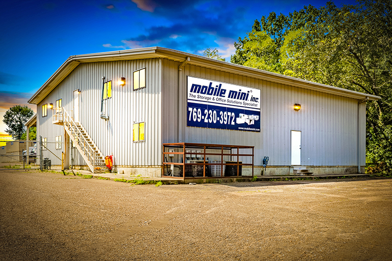 MobileMiniJackson-768×512-1