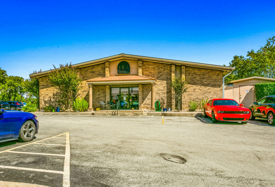 Multi-Tenant Veterinary Hospital NNN