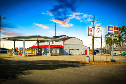 Bears Den Truck Stop