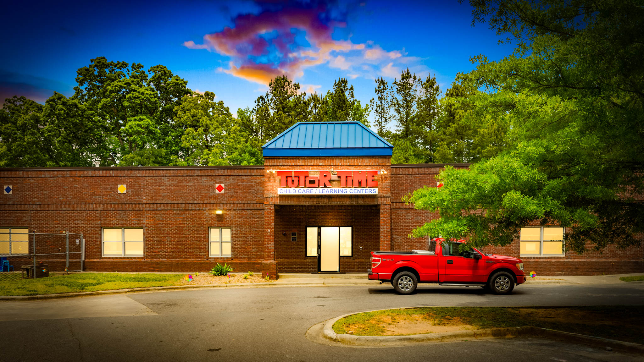 https://sandsig.com/wp-content/uploads/2025/01/2560-Plantation-Center-Dr-Matthews-NC-23.jpg