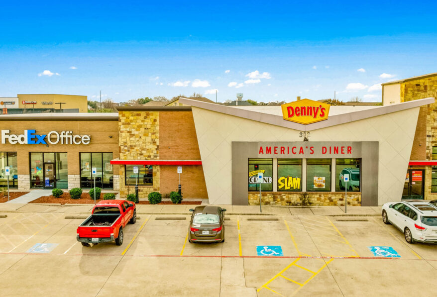 Denny's & FedEx NNN Multi-Tenant