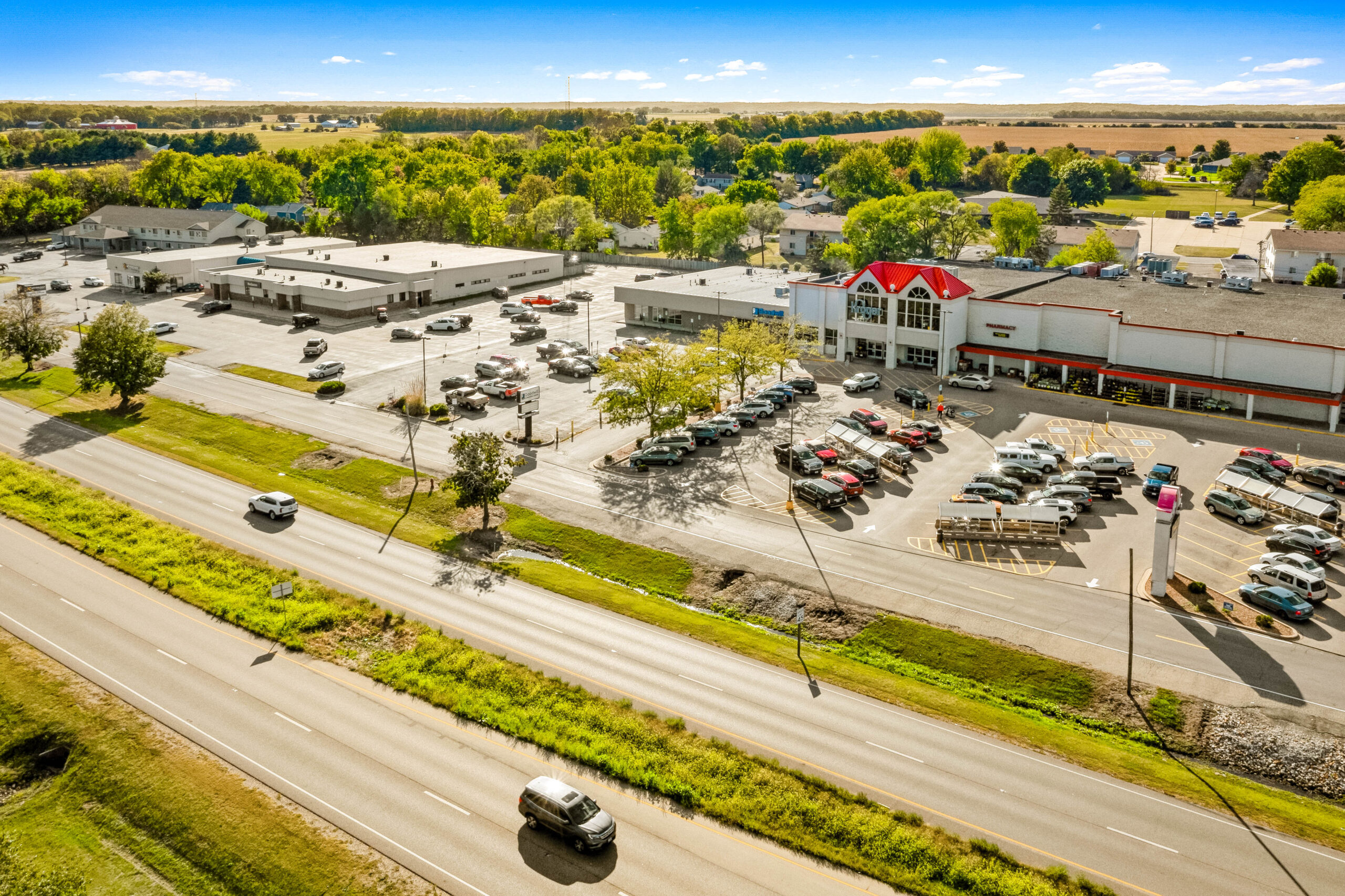 https://sandsig.com/wp-content/uploads/2025/04/4th-St-Chillicothe-IL-18-scaled.jpg