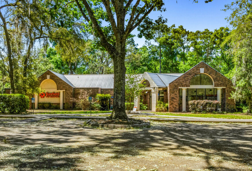 Banfield Pet Hospital NNN