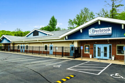 Everbrook Academy Absolute NNN