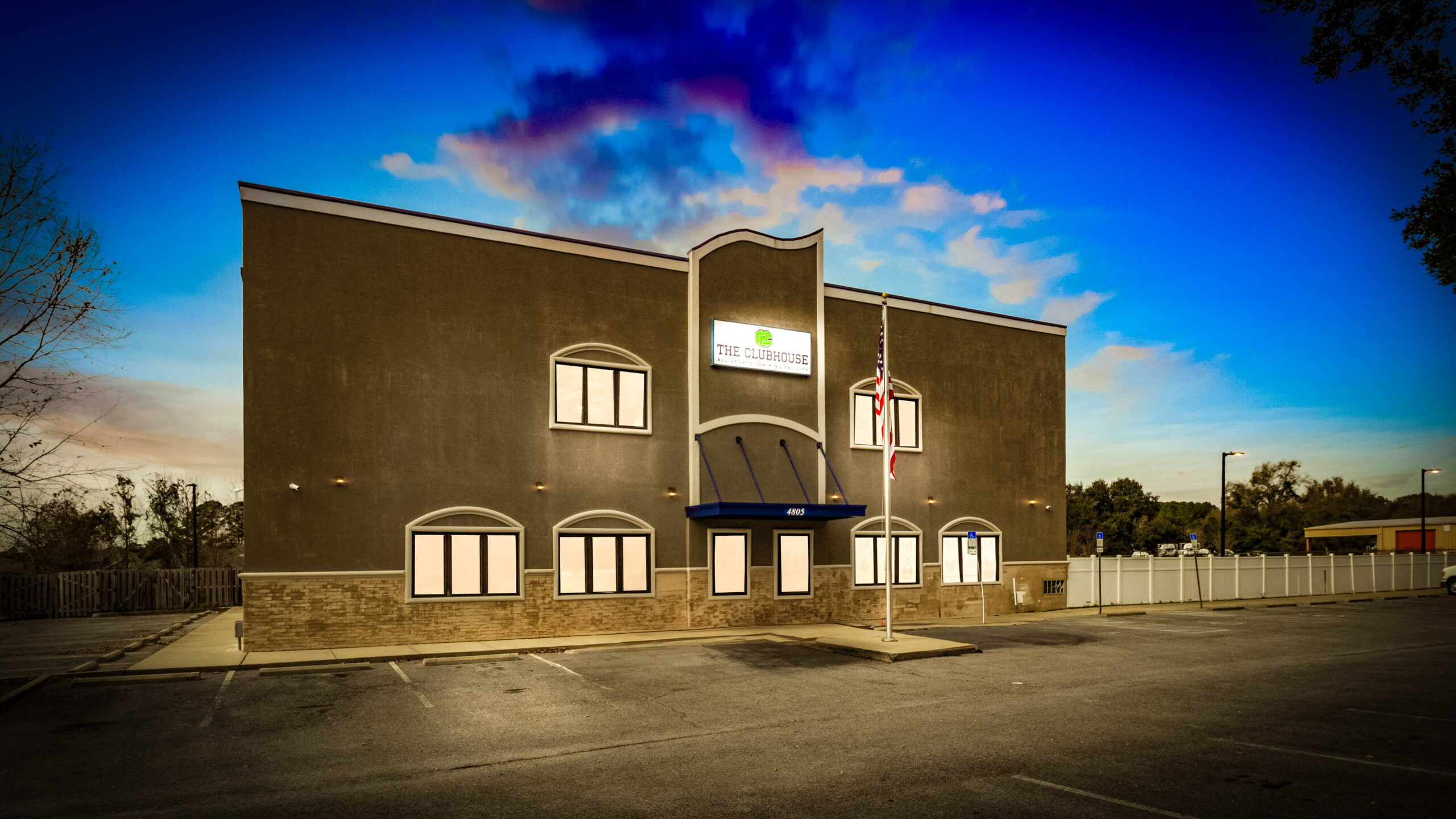 CLUBHAUS × NAAFY PISTE The Clubhouse All Sports Training Facility Inc Retail Pace Florida