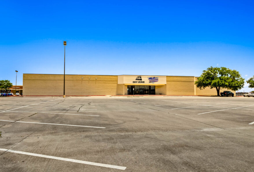 Sky Zone 2 Tenant Center NNN