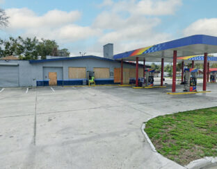 Vacant C-Store Owner-User