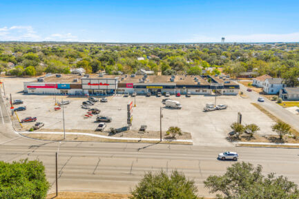 Cuero Plaza Shopping Center