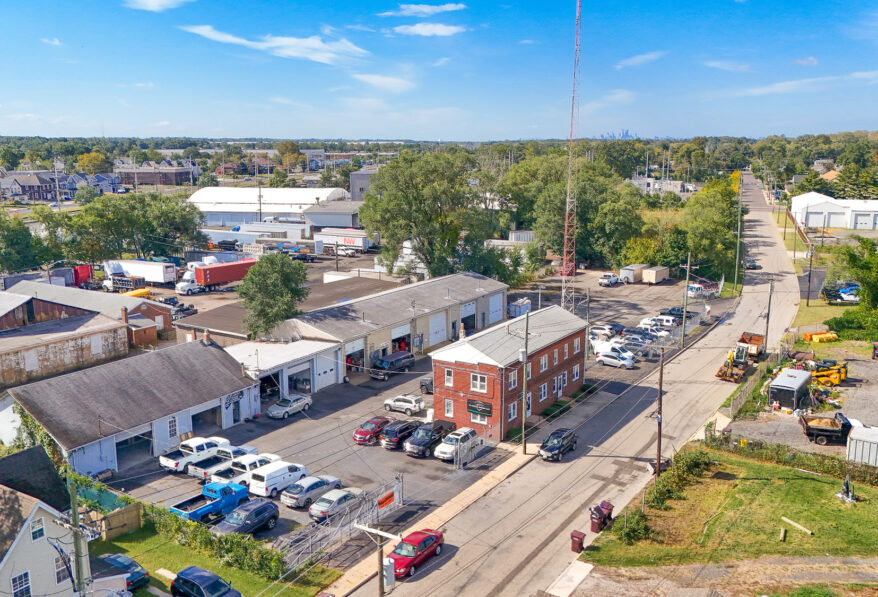 Small Bay Contractor Storage