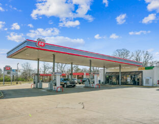 Subway & Phillips 66 Gas Station