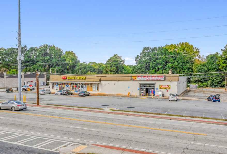 3900-3902 Glenwood Rd Owner-User