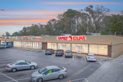 North Broadway Avenue Strip Center