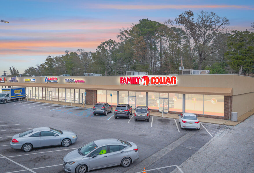 North Broadway Avenue Strip Center