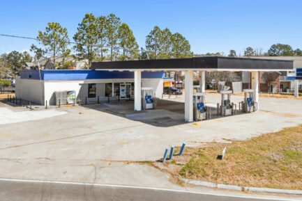 Owner-User Gas Station