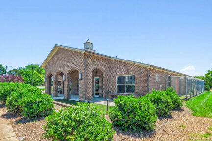 Freestanding Owner-User Opportunity