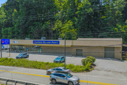 Sherwin-Williams Anchored Strip Center