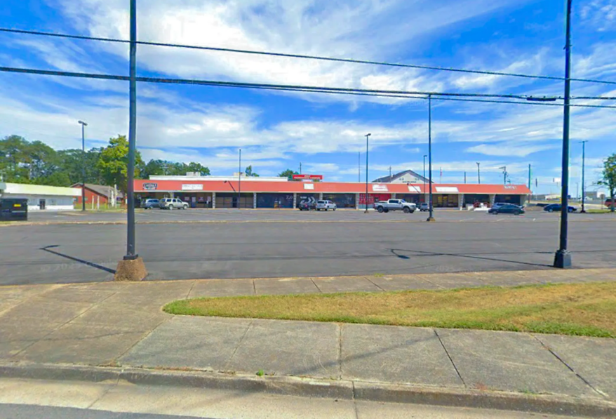 Boaz Main Shopping Center